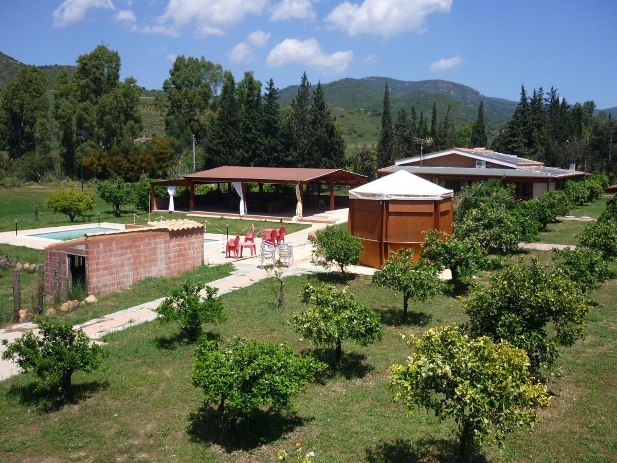 Il Frutteto Bed & Breakfast Torre delle Stelle Bagian luar foto