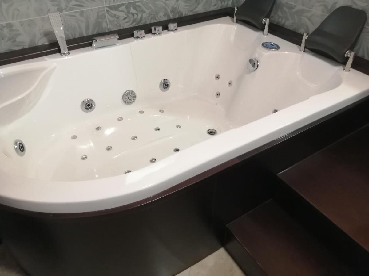 Il Frutteto Bed & Breakfast Torre delle Stelle Bagian luar foto